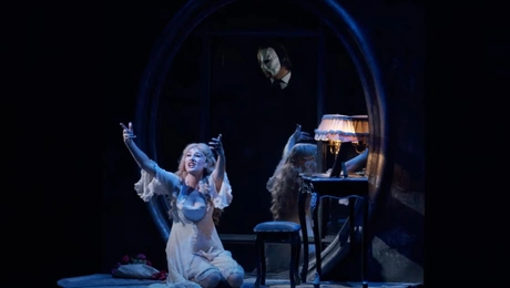 the-phantom-of-the-opera-christmas-theater