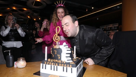 mayrikios-mayrikiou-ilaeira-zisi