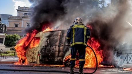 Σύνταγμα επεισόδια