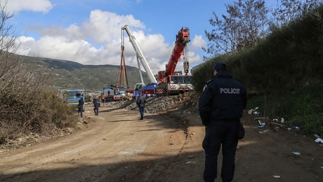 tempi-simeio-sygkrousis