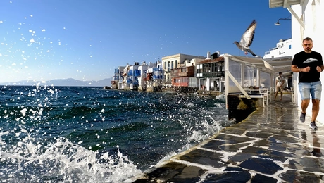 mikonos