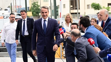 mitsotakis - peiraios