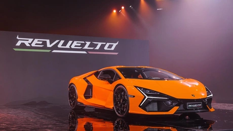 Lamborghini Revuelto