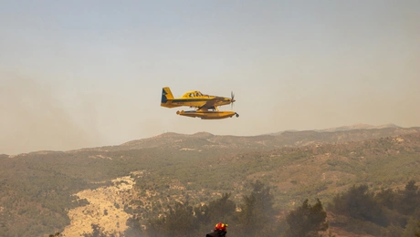 Φωτιά τώρα στη Ρόδο
