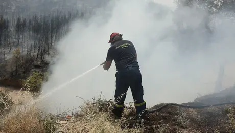 Φωτιά τώρα στη Ρόδο