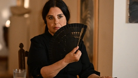 Η Μαρία Τζομπανάκη ως Καλλιόπη στη σειρά «Σασμός»