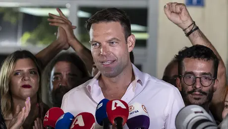 Ο Στέφανος Κασσελάκης στα γραφεία του ΣΥΡΙΖΑ