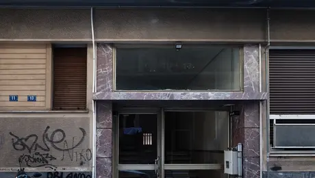 Η πολυκατοικία της δολοφονίας στον Άγιο Παντελεήμονα