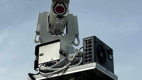 Η εγκατάσταση στον στύλο της κάμερα;