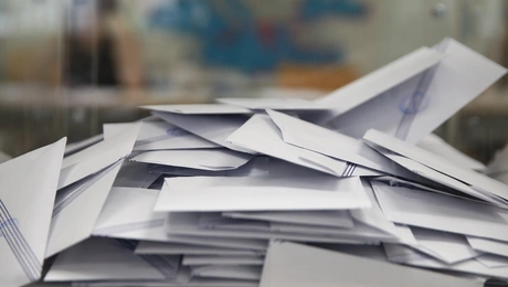 Καταμέτρηση ψήφων στις εκλογές