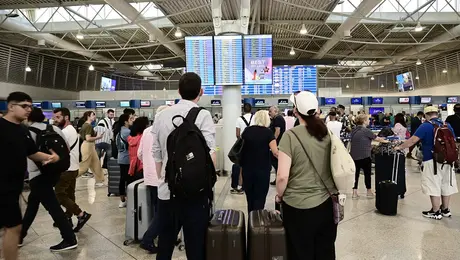 Ουρές στο Ελευθέριος Βενιζέλος