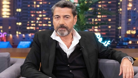 Ο Κώστας Φαλελάκης στο «The 2Night Show»