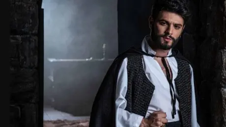 Ο Βασίλης Μιλιώνης ως Τζανής Λάσκαρης στη σειρά «Η Μάγισσα»