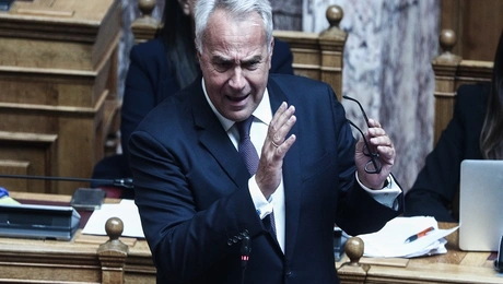 Ο Μάκης Βορίδης μιλάει στη Βουλή