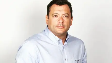 Ο δημοσιογράφος, Νίκος Υποφάντης