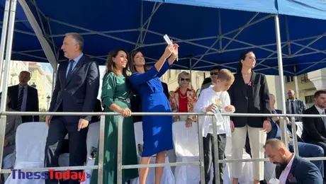 Πατουλίδου - Νοτοπούλου στη μαθητική παρέλαση της 28ης Οκτωβρίου στη Θεσσαλονίκη