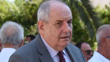 Ο δημοσιογράφος Τέρενς Κουίκ