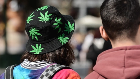 Μαθητές σε συγκέντρωση.