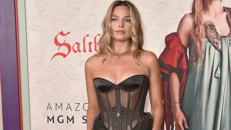 Η ηθοποιός Margot Robbie στην πρεμιέρα της ταινίας «Saltburn»
