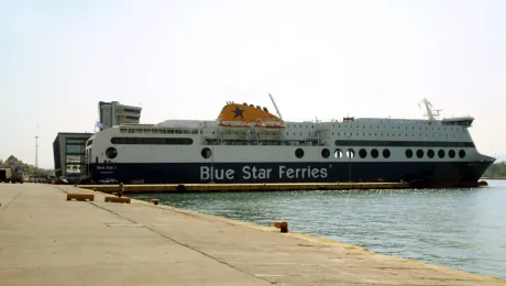 Το πλοίο Blue Star 1