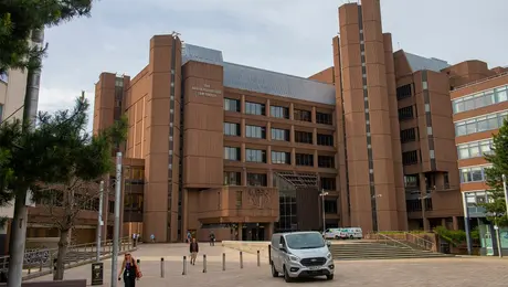Queen Elizabeth Crown Court, Liverpool