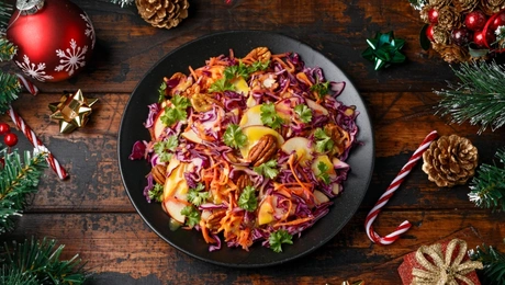 Φρουτοσαλάτα με ξηρούς καρπούς