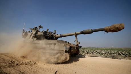 Ισραηλινή μονάδα πυροβολικού κινείται προς τα σύνορα με τη Λωρίδα της Γάζας