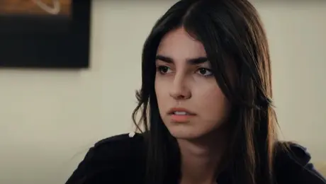 Η Γη της Ελιάς: Η Βασιλική σε σκηνή της σειράς