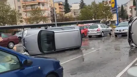 Θυελλώδεις άνεμοι αναποδογύρισαν αυτοκίνητα στην Ξάνθη