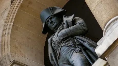 Άγαλμα του στρατηγού Ναπολέοντα.