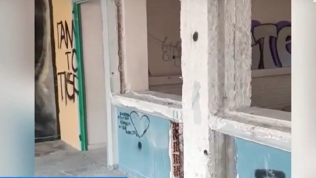 Το ερειπωμένο κτίριο του σχολείου