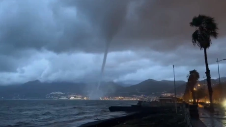 Υδροστρόβιλος στις ακτές της Ιταλίας