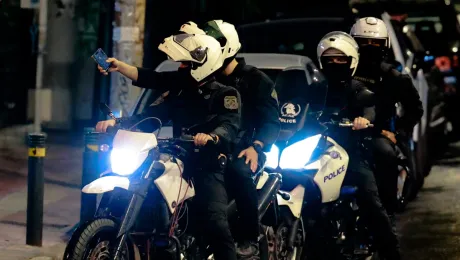 Αστυνομικοί με μηχανές