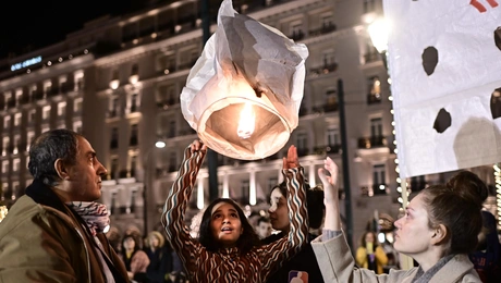 tempi-sugkentrosi-suntagma 