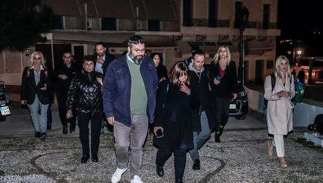 Η Κοινοβουλευτική Ομάδα του ΣΥΡΙΖΑ στις Σπέτσες