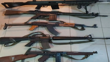 Τα όπλα που κατασχέθηκαν από το ζευγάρι στη Φλώρινα