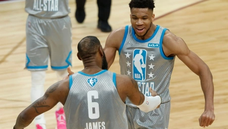 giannis antetokounmpo lebron james