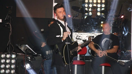 Ο τραγουδιστής Γιάννης Μπέκας