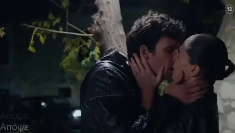 Η Γη της Ελιάς - Χρήστος και Αριάδνη σε σκηνή της σειράς