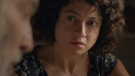 Η Παραλία: Η Κερασία σε σκηνή της σειράς