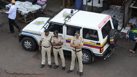 india astynomikoi.jpg