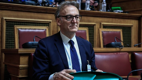 kapotorto-hellenic-train