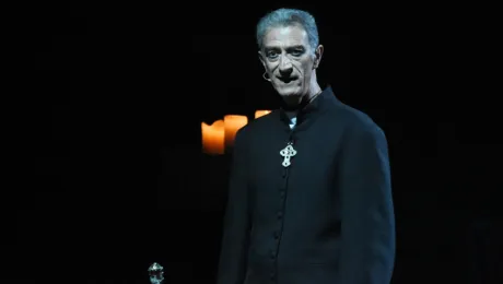 Ο ηθοποιός Κώστας Φλωκατούλας στην παράσταση «Δράκουλας»