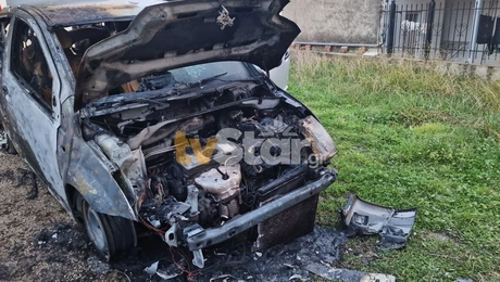 lamia amaxi ekriksi.jpg