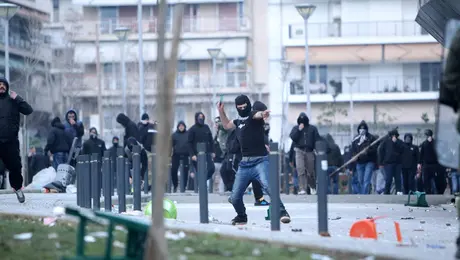 Επεισόδια μεταξυ οπαδών και αστυνομίας