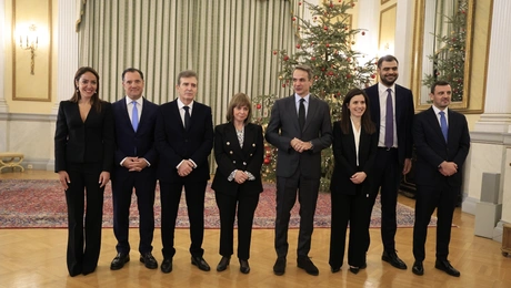 Ορκωμοσία νέων υπουργών και υφυπουργών