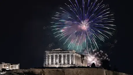 Έλευση του 2024 στην Αθήνα με show πυροτεχνημάτων