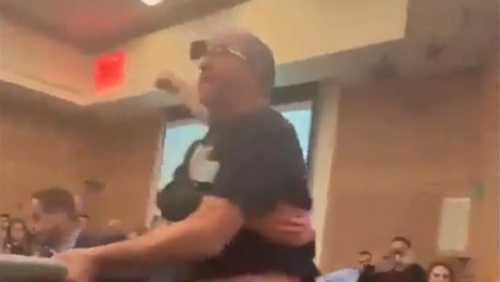 Συγγενείς ομήρων εισβάλλουν στη βουλή του Ισραήλ