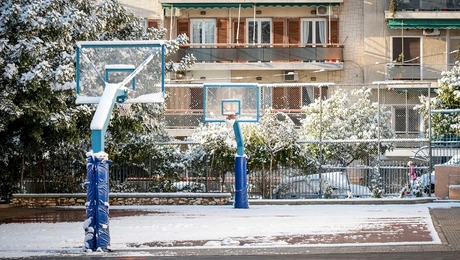 Κλειστό σχολείο από το χιόνι
