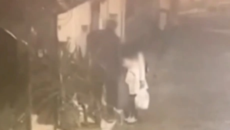 Η 31χρονη Ελληνίδα και ο Νορβηγός σύντροφός της φτάνουν στο σπίτι στην Κωνσταντινούπολη